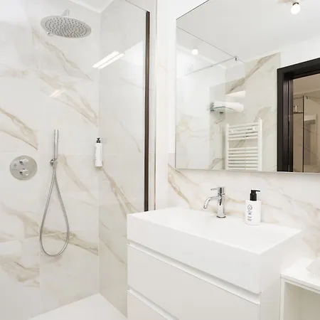 Ξενοδοχείο Primhotel 4*