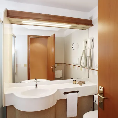فندق Primhotel 4*