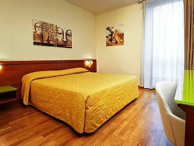 Отель Primhotel Одерцо
