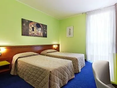 Отель Primhotel 4*